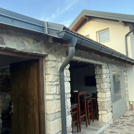 Stone House Ripac Apartman Bihac