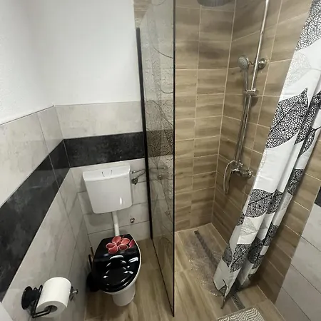 Stone House Ripac 公寓 *